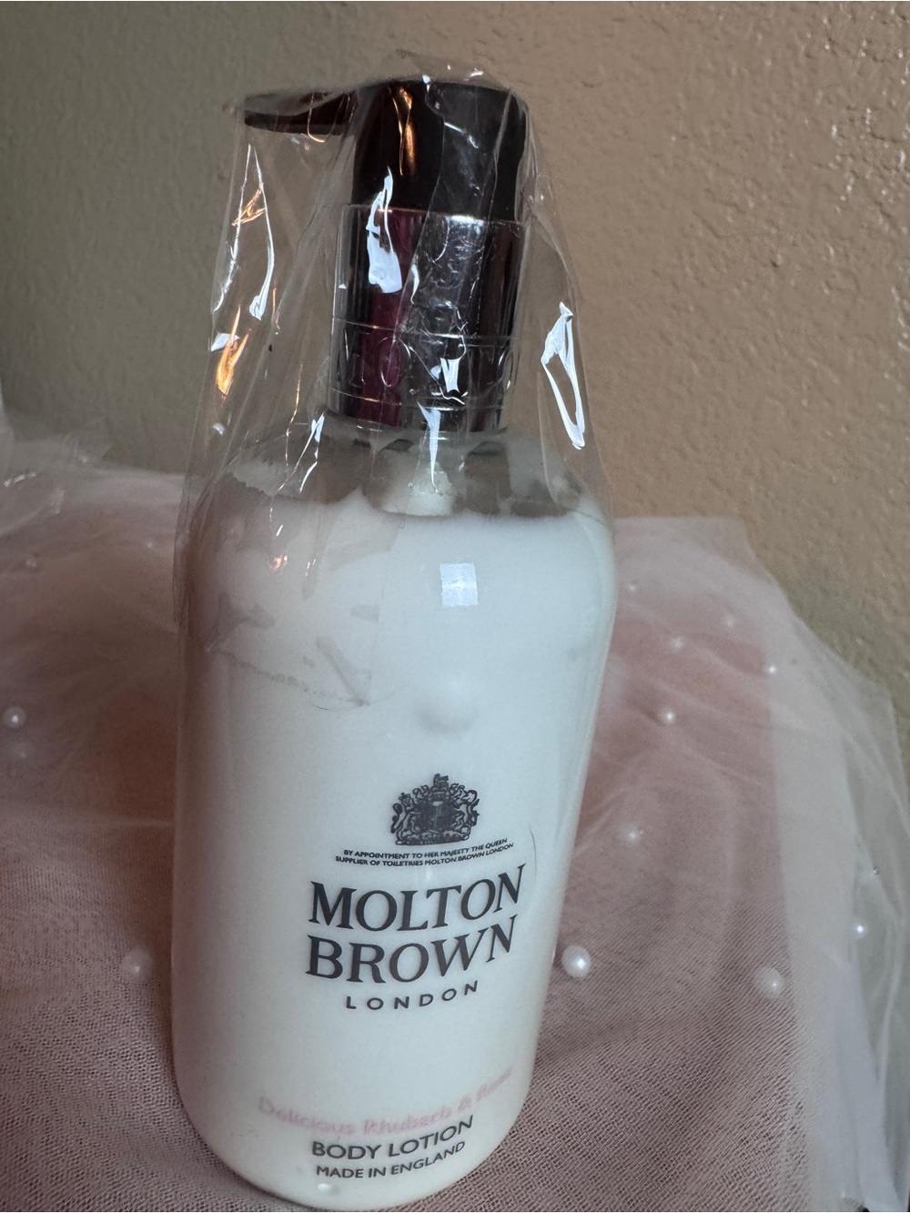 Molton Brown Delicious Rhubarb & Rose Body Lotion 10 oz NEW Sealed